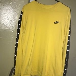 Nike Tee, large
